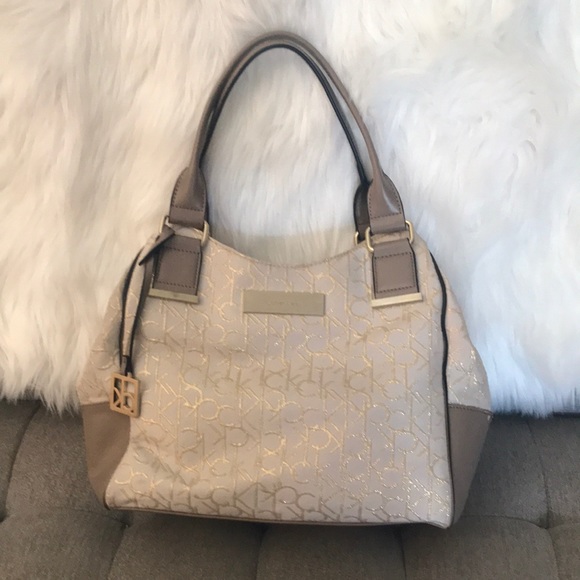 Calvin Klein Purse - Picture 1 of 4